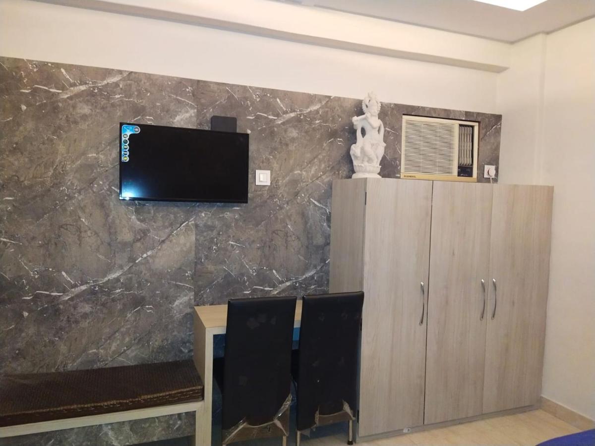 Hotel Gateway Kailash Varanasi Esterno foto