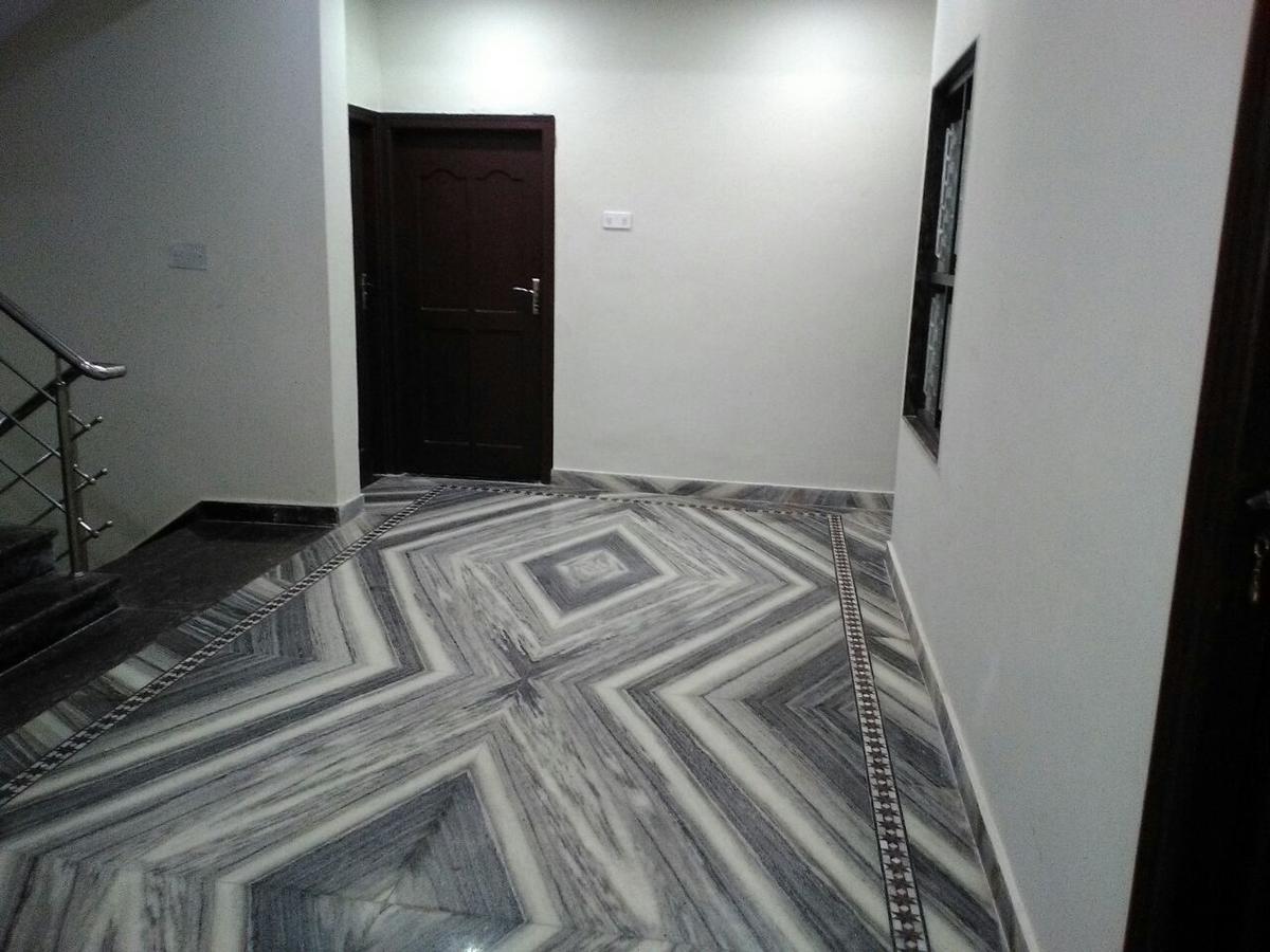Hotel Gateway Kailash Varanasi Esterno foto